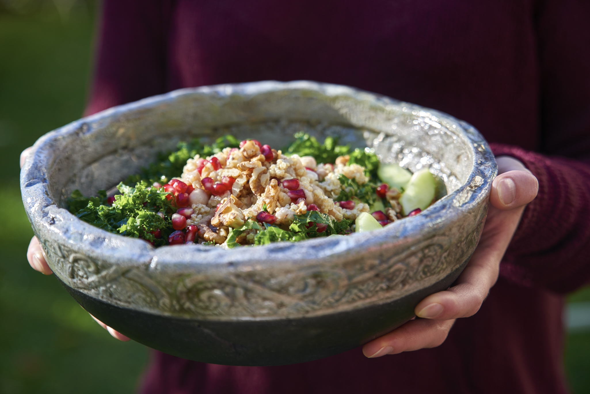Grünkohl-Salat mit Quinoa und Granatapfel | eat sleep green