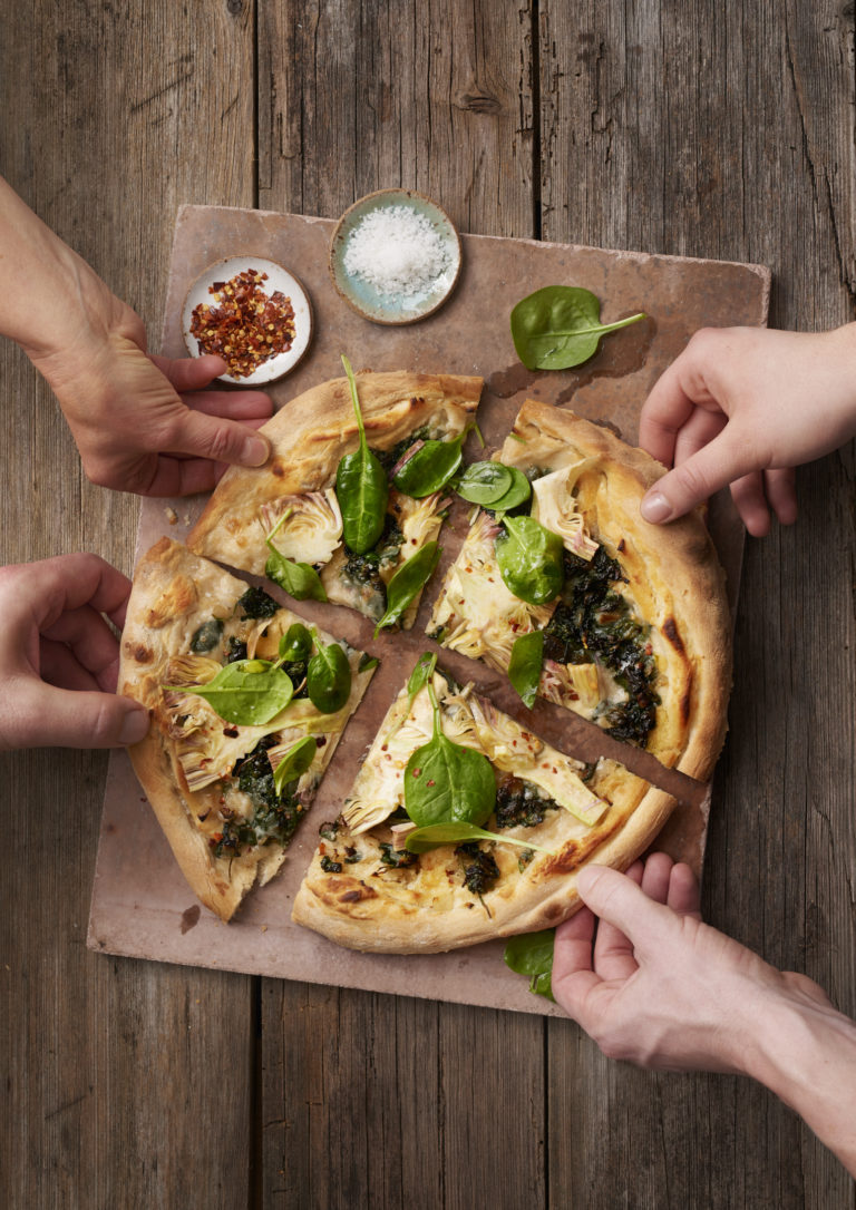 Pizza mit frischen Artischocken – so lecker! | eat sleep green